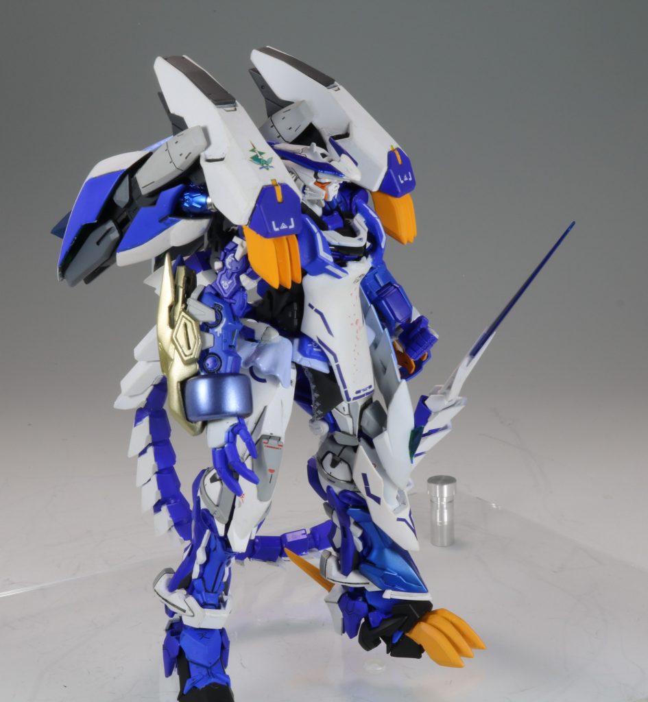 クローユニットのパーツはギラーガの「かかと」のパーツを分割して爪にしています。