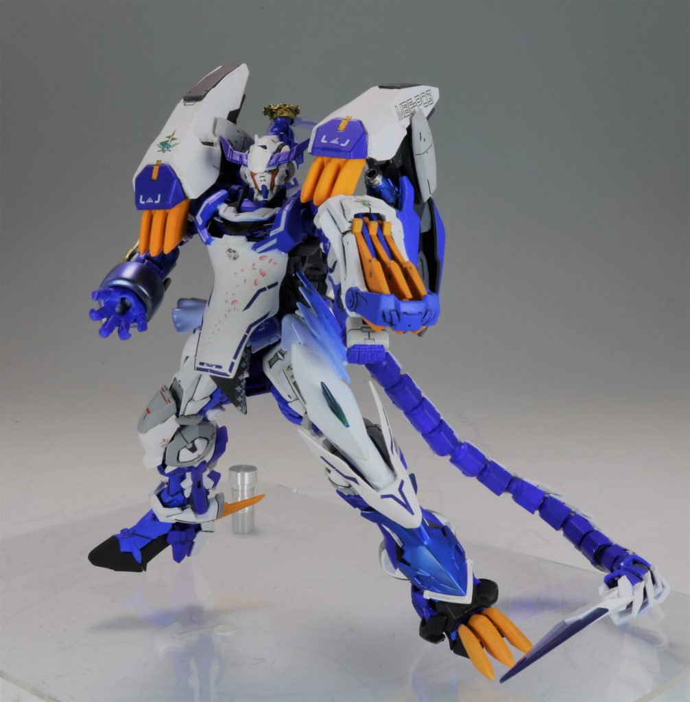 脚部の装甲は、ダイの大冒険のマームの魔甲拳の鎧化した時の装甲をイメージして作成しました。
こちらもすべてギラーガのパーツを組み合わせています。