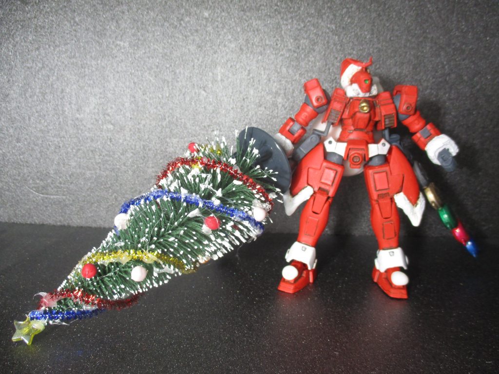 旧キット（・・・と言っても新しいキットは出ていないですがw）メリクリウスの色変えとちょい改造です。

シールドの剣はツリーにしてみました。