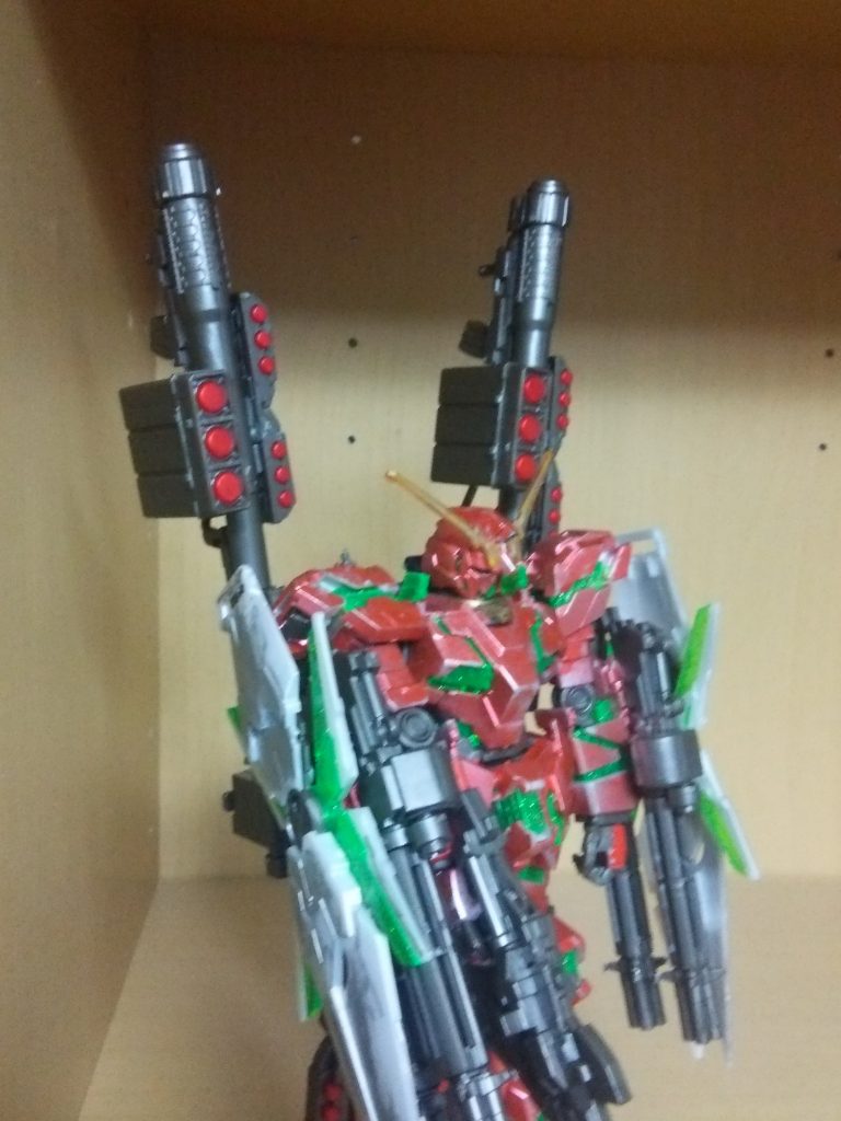 赤いユニコーン–4枚目/制作者：ストライクビルダー