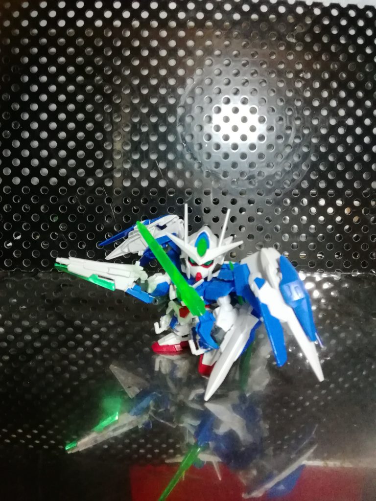 ダブルオークアンタフルセイバー–2枚目/制作者：アッキー