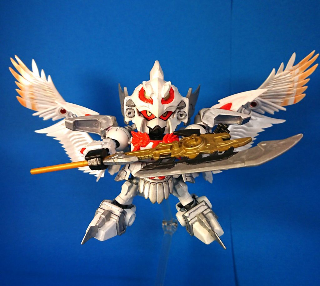 2018年に発売されたスカイハイウイングを使用して業翼（ごうよく）展開バージョンに差し替え出来ます。
業翼…業が深いのです。

脚も少し可動を追加しました。