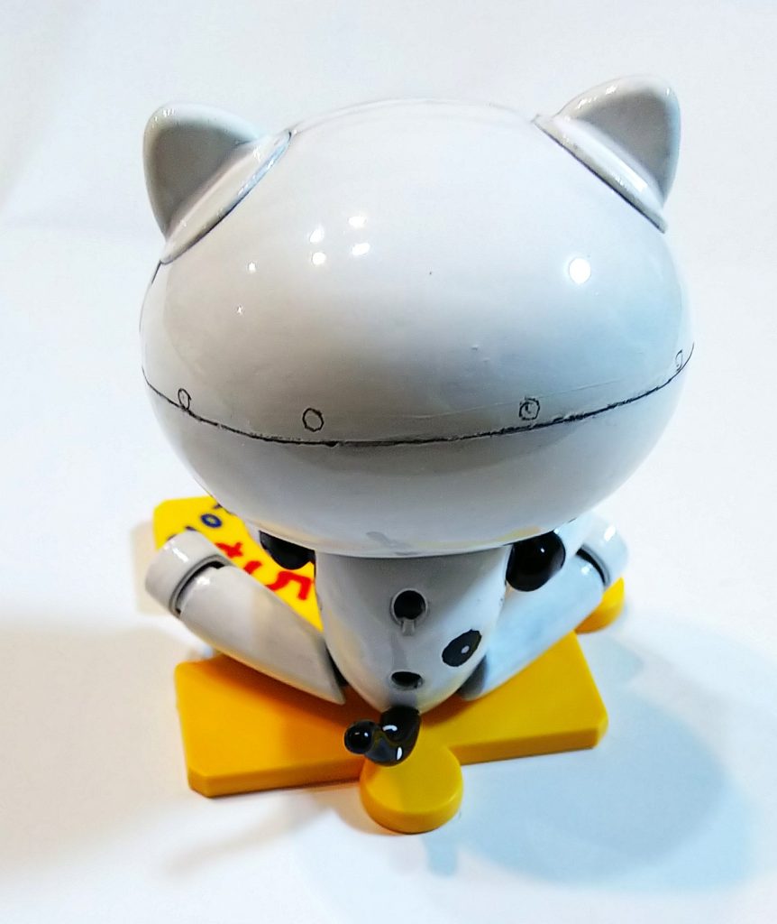 後ろやしっぽの模様も細かいところもちゃんと再現してます!
はねがとんだわけではないですから!!
後頭部の筋彫りは一本線で難しかったけど上手くいったぜ(。-∀-)b