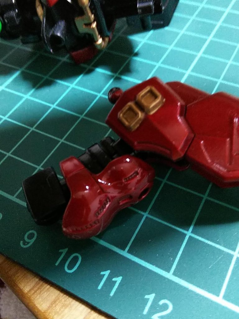 クリアレッドとトップコート(光沢)を重ね塗り