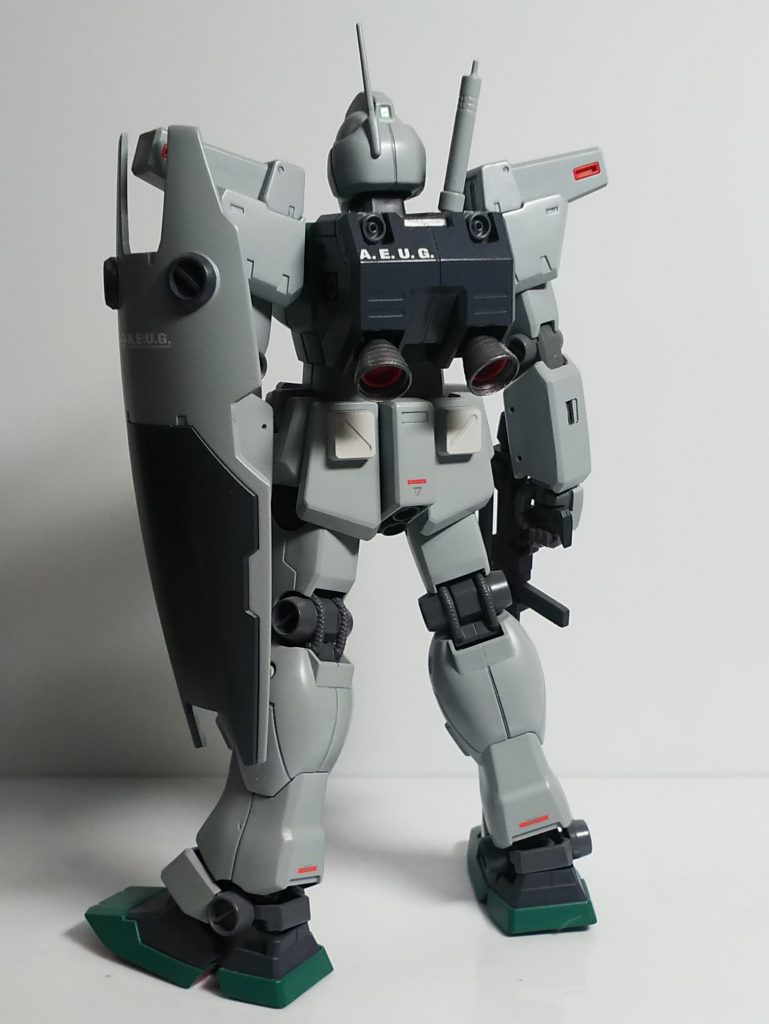 スリッパは何かのガレキの余りを加工して使ってます