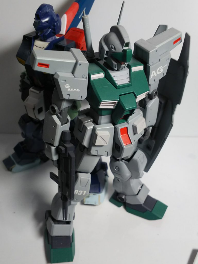 何年か越しですがこれと並べるクゥエルを製作中です