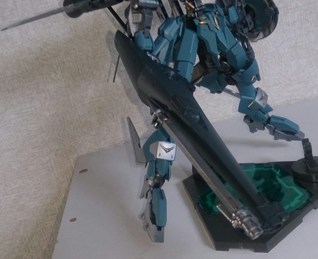 大型ガンランス「フリングホルニ」
バルドルが所有する船の名を冠し、キマリストルーパーのデストロイヤーランスと同型でまさに船の様な形をしている。