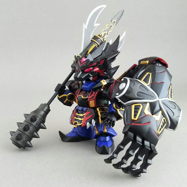 黒虎　牙刀（クロトラ　ガトー）