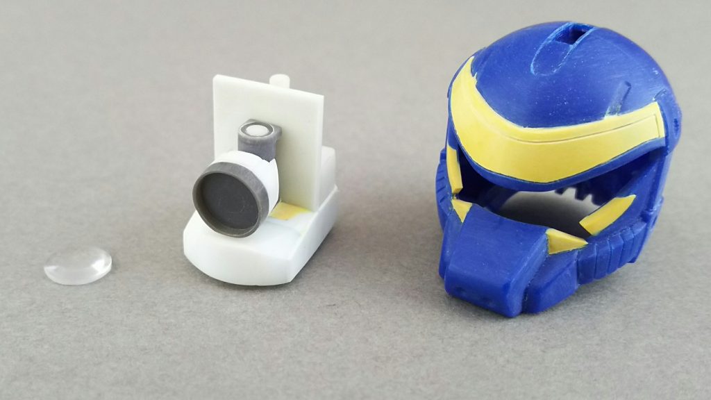 頭部…モノアイが可動出来るようにフレームを自作。