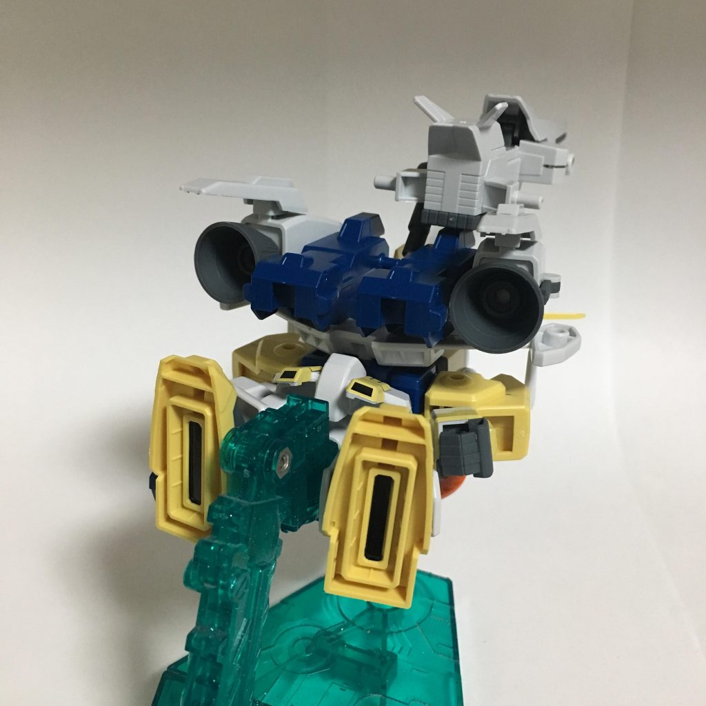 コアブースター形態、背面。重心に偏りがあるため、重力圏内での操縦には慣れが求められる。