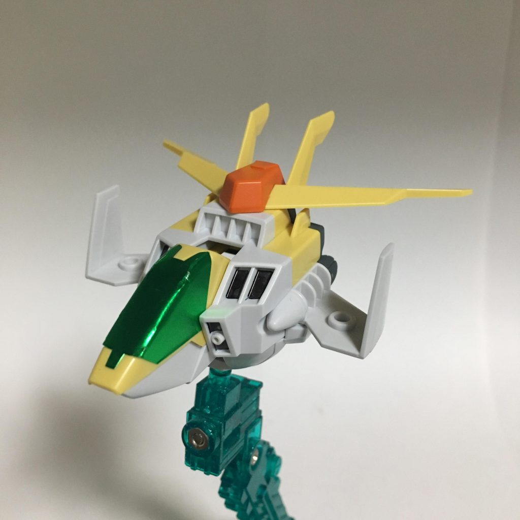 コアファイター形態、正面。小型で敵の攻撃を受けにくく、バルカン砲で武装もしているため、この形態でも戦力となりうる。