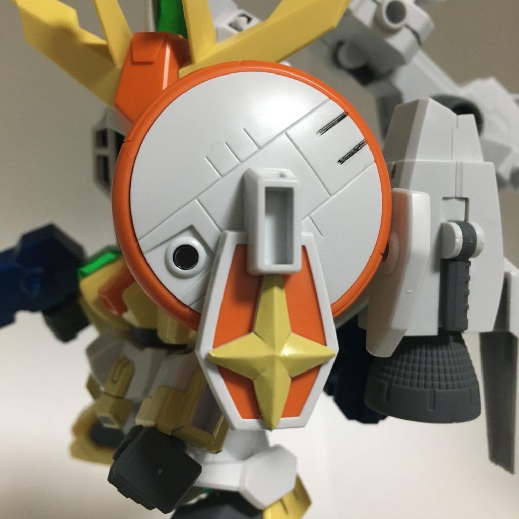 レドームシールド。レドームを装備するシールド。戦況をいち早く把握する事に長けており、仲間に指示を下す際に重宝される。