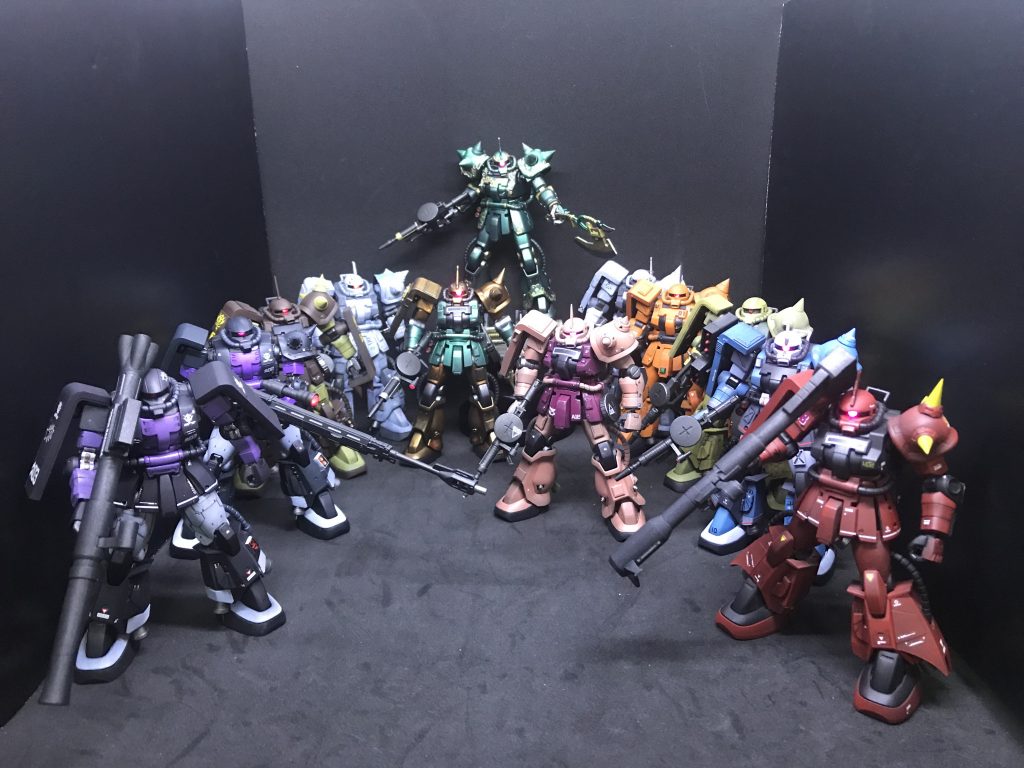 専用機ザク勢揃い。