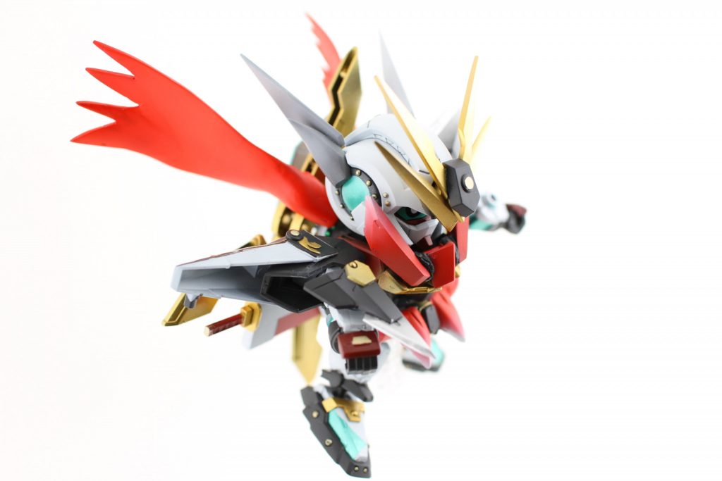 *斜め前*
暗器を忍ばせ小太刀がなくても殺傷可能。