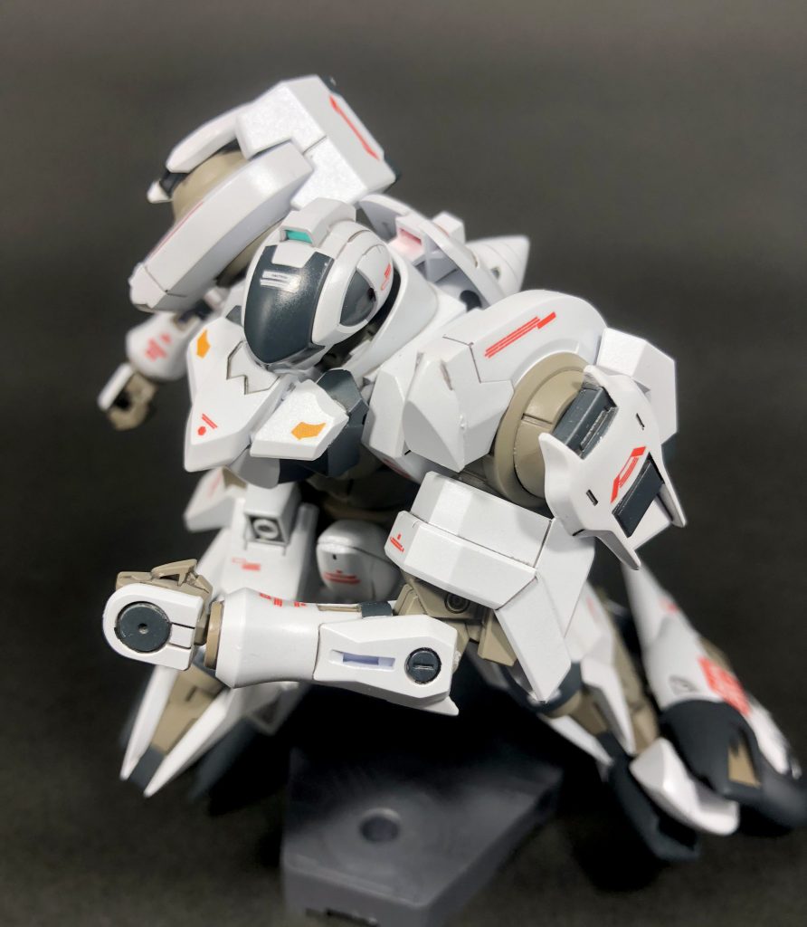 ビルドファイターズ第14話で描かれたような、ガンプラレース専用にカスタムされた機体を想定して制作。
なお、アイドル原田美世本人の性格を反映して、一切の武装類が搭載されていない「完全レース仕様」という設定です。