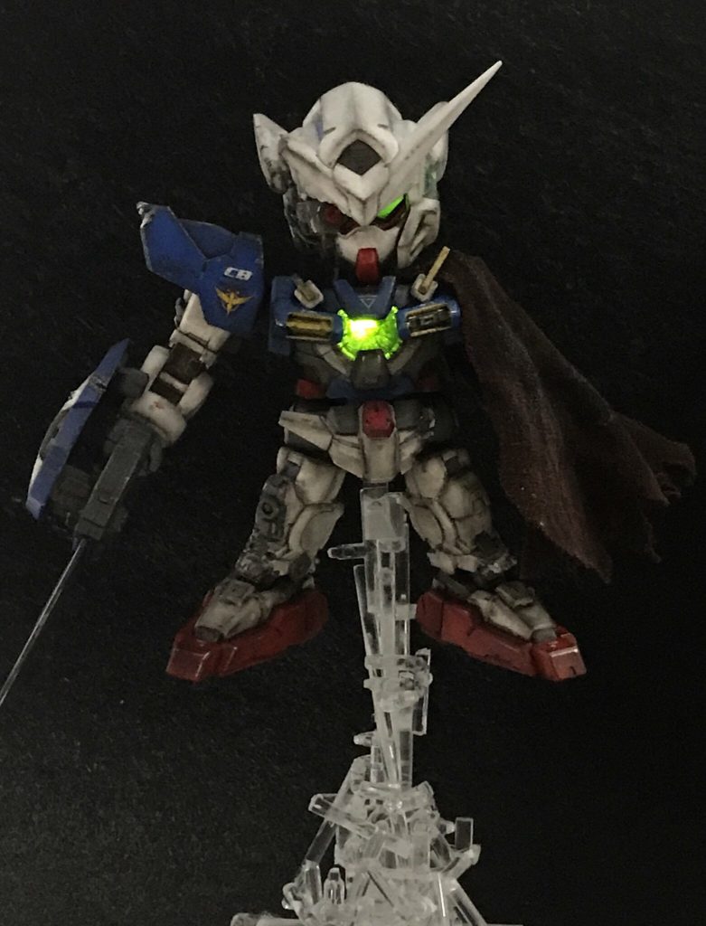 ドライブや頭部のクリアパーツはヒビ割れさせてます。