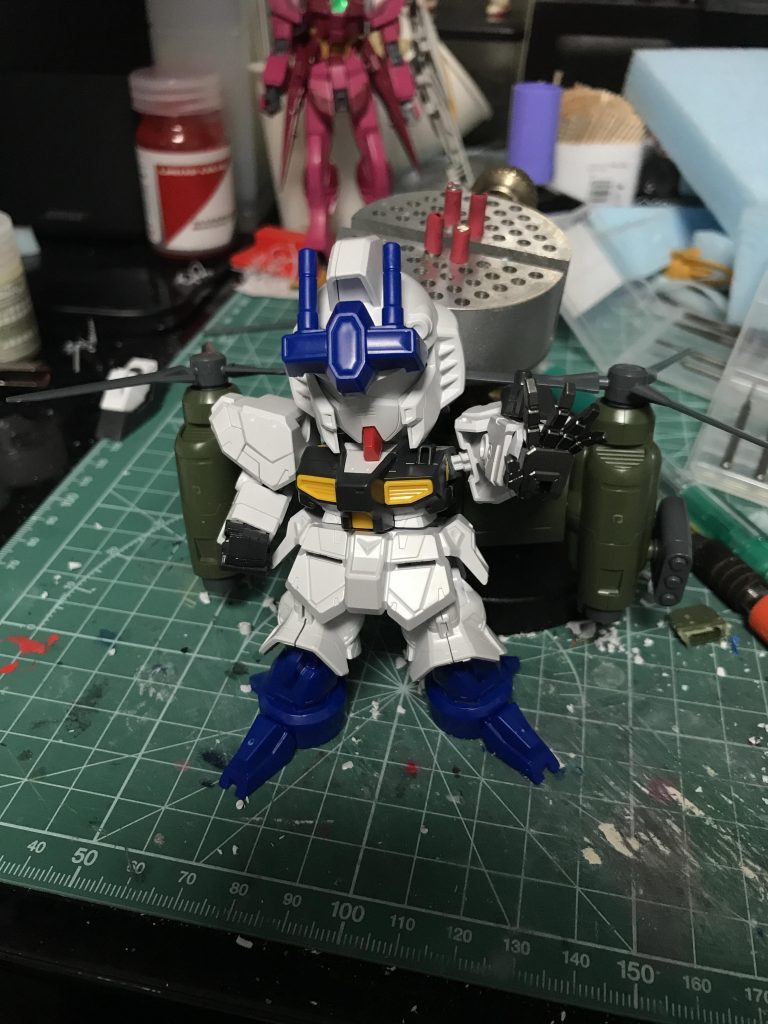 当初はガンダイバーの脚を移植しましたが、バランスが悪かったので断念。