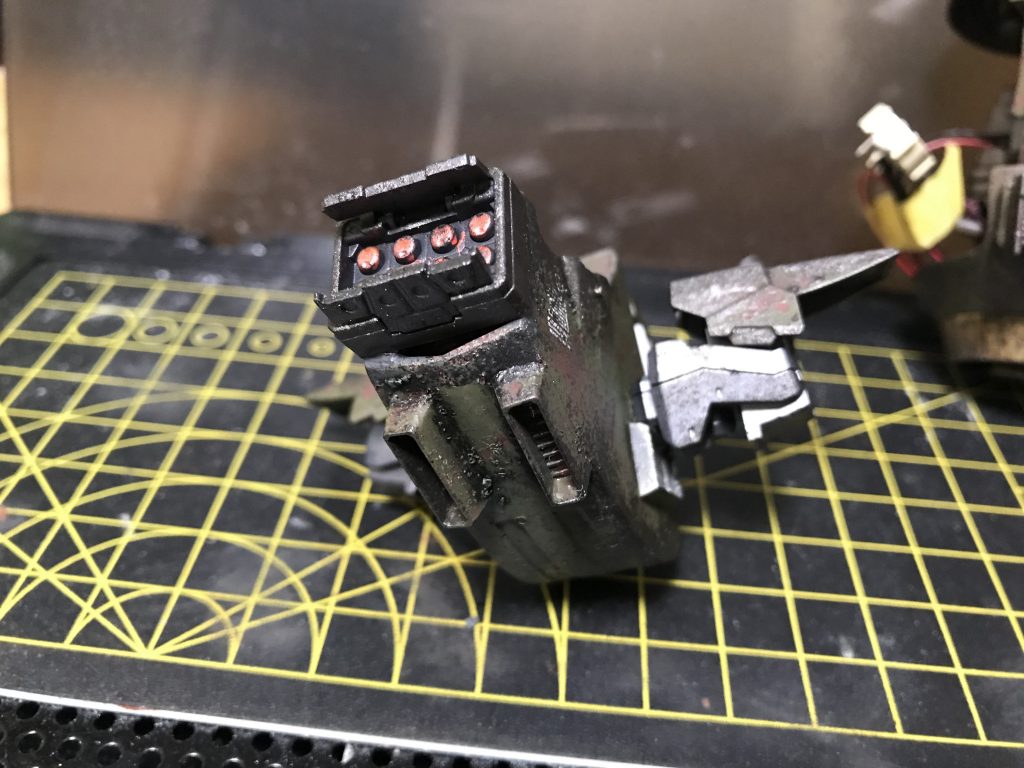 股関節はグレイズの肩フレームを移植。