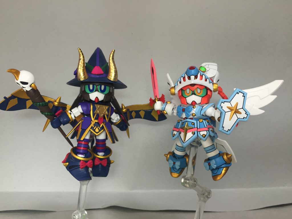 「ダークネス! 悪魔のしもべ達よ、 呪われるがよい!」 
「シャイニング! みんなに天の祝福をなの!」