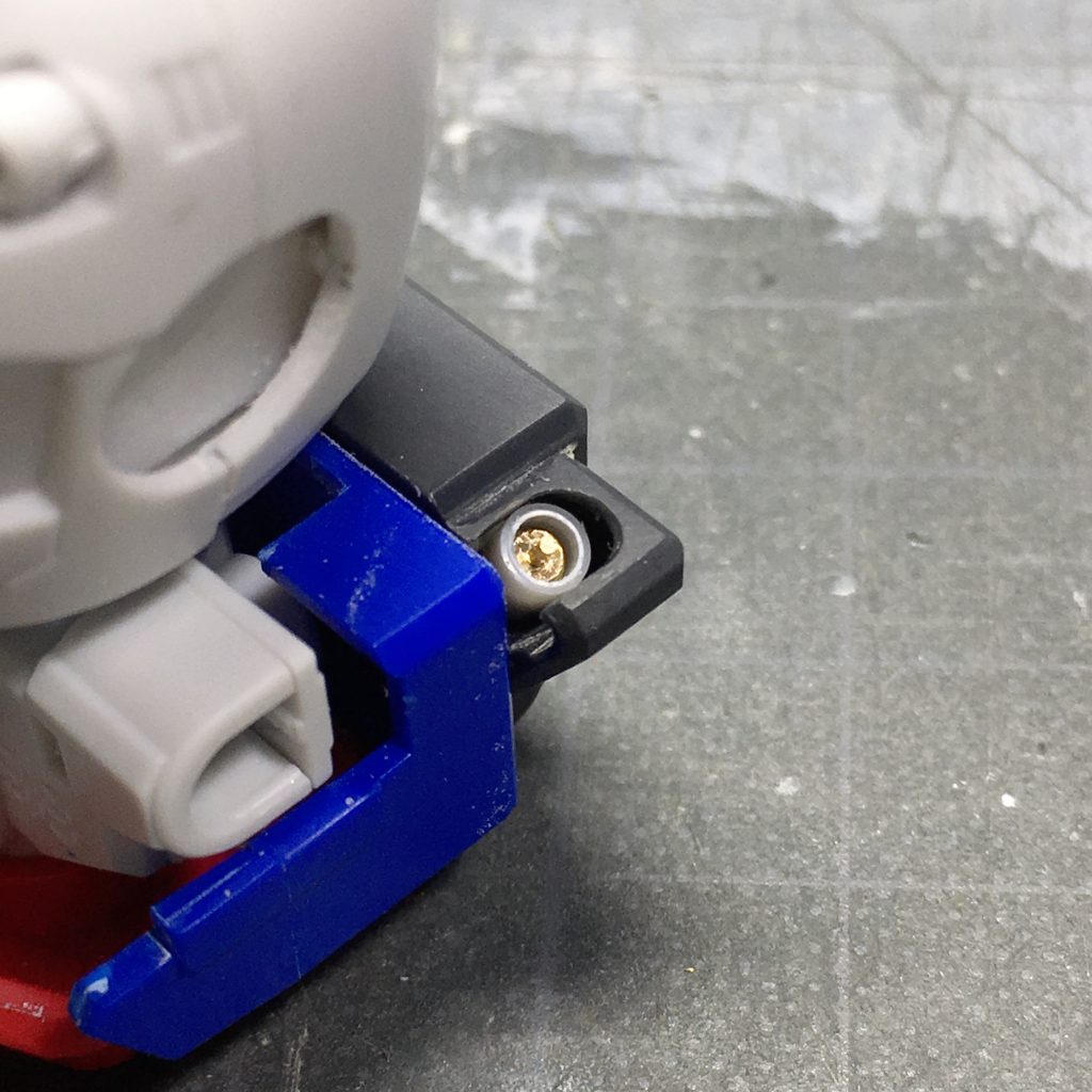 ビームサーベルの収納付近もそれらしく改修