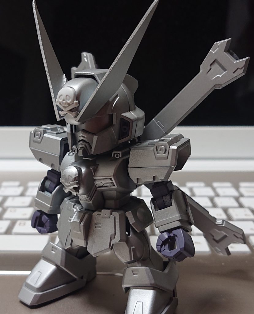 製作工程②
塗り分ける前の状態
サフではなく、シルバーですよ?(・・;)
