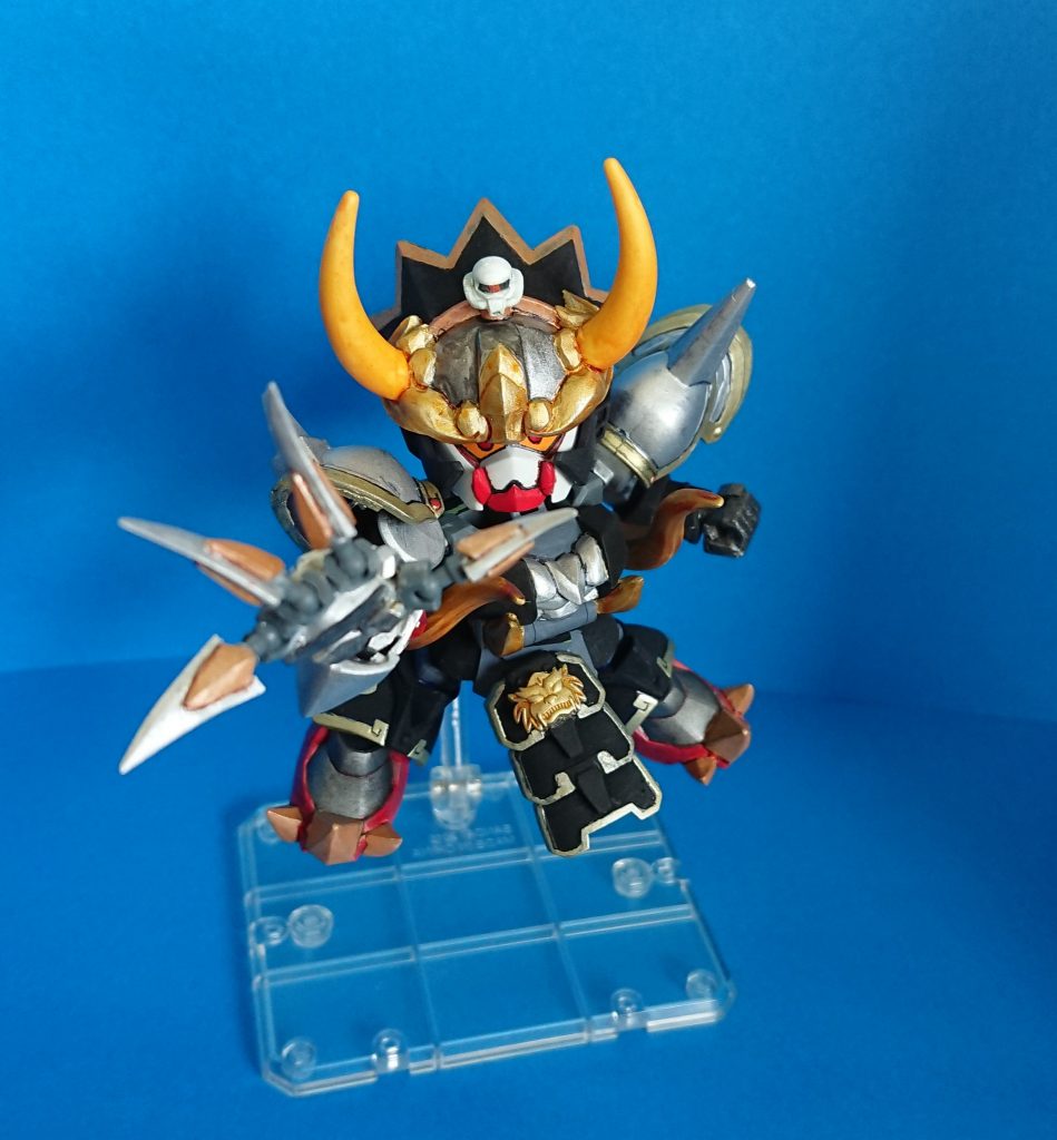 どこかの次元、いつかの時代の於雄得山で大将軍に敗れ、片腕を失う。
今の右腕は、その時に周りの精霊、物質を取り込んで再生したもの。