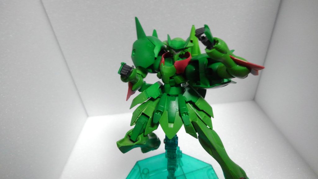 妄想設定
フォース「フラワーガーデン」所属。「セイカ」愛用機。
 「フラワーガーデン」が結成される前、フィールドワークしていた「チエリ」が出会い、仲良くなったプレイヤー。
 射撃が苦手で初心者向けのクエストに出てくる低レベルのNPCにも苦戦していて、たまたまその光景を見掛けた「チエリ」が一緒に頑張ろう!と自分と同じように戦闘が苦手な子だと思い声をかけ、一緒にクエストを受ける仲になった。
 フォース結成後すぐに「チエリ」は「セイカ」に声をかけメンバーとして引き入れた。
 そして、「アス」の見立てで近接戦闘に適正がありそうとなったのだが、そもそも「セイカ」はゲームに不慣れ過ぎという事が分かり、操作になれるまで精密射撃ではなく、大雑把でも当てられるぐらいの砲撃機を貸す事になった。
 その後、操作に慣れた頃合いをみて、砲撃能力と起動性の高いこの機体を渡した。