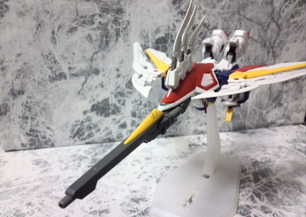 バード形態へ

フェザーナイフをシールドに付けたことで、変形させたらトサカに見える…