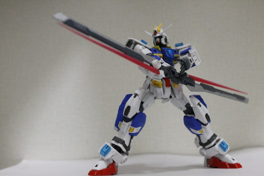 一つのグリップの両側に刀身を装着してツインブレードモードになります。
写真はないですがベイオネット(銃剣)なのでビームガン形態もあります。