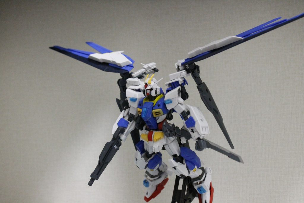 フライトフォーム
飛行形態。安定した飛行を行うことができます。
羽の展開はダブルオーダイバーエースを参考にしています。