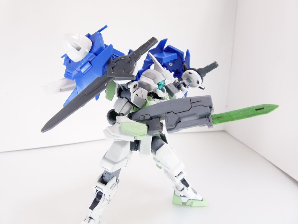 これに限らず、SDCSはHGとの親和性の高さも特徴となっています。HGからSDCSに、SDCSからSDに。「自由」な発想で楽しむと吉。