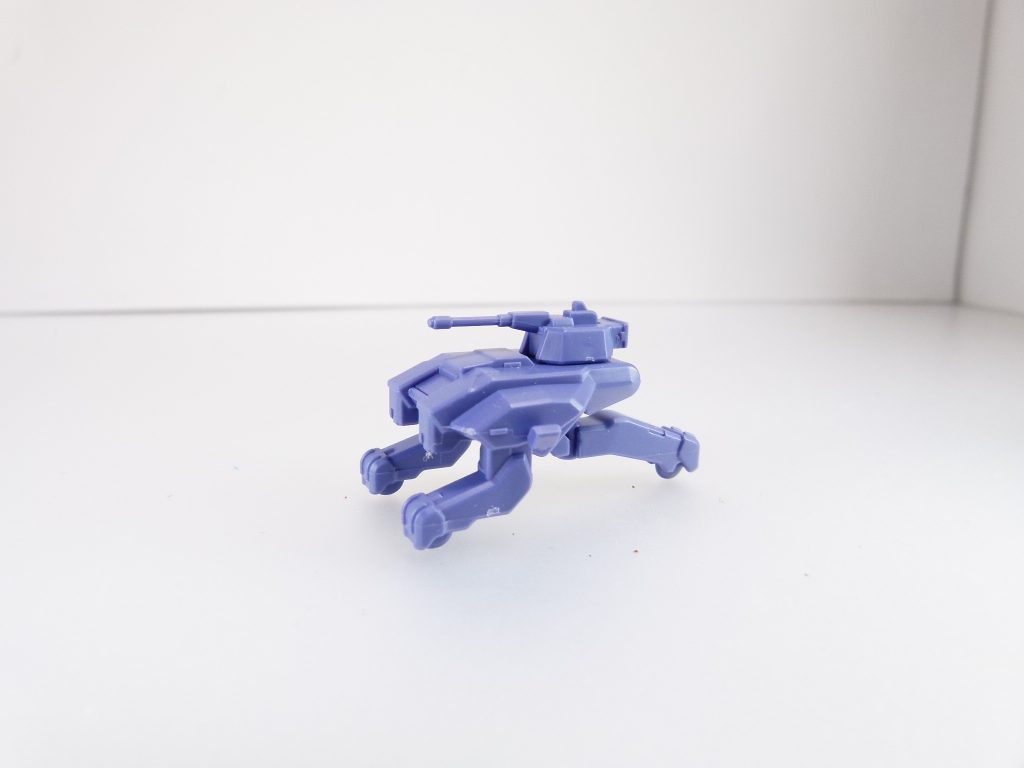 ユニオンモビルワーカー:最新鋭の武装モビルワーカー。各社が自衛目的で採用し、幅広く流通しているモデル。鉄華団がドルトコロニーに運んだ積み荷の中身でもある。ドルトコロニーの反乱を演出するためはめられた鉄華団。MWの中では比較的標準の見た目かな。可動は砲塔のみ。