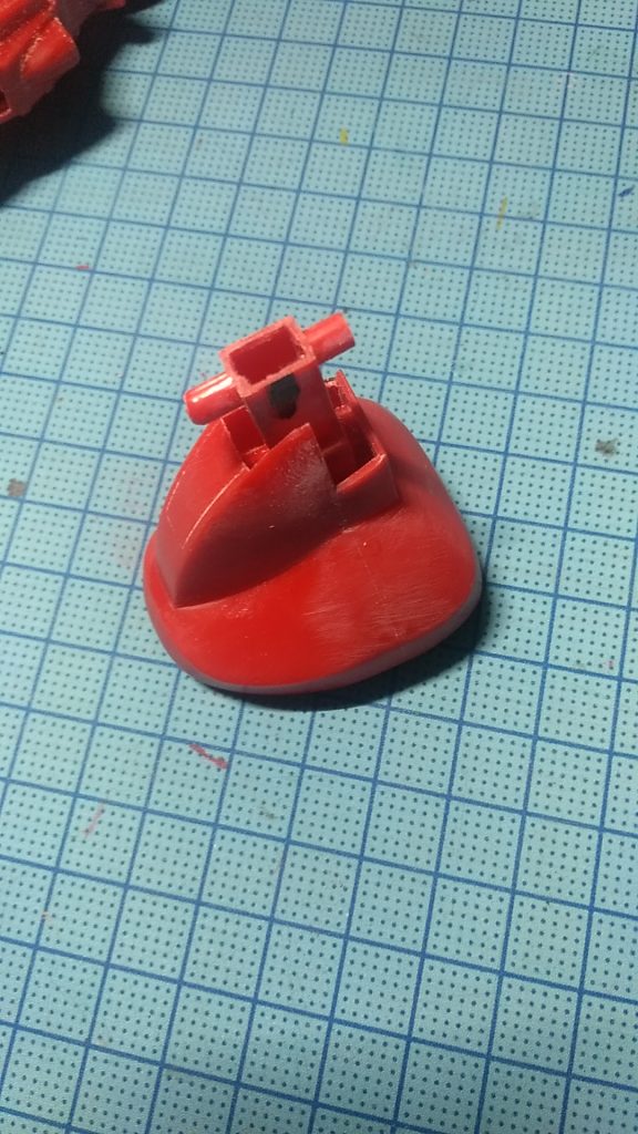 足首は切り欠いて設置性向上+後ハメ加工のみ