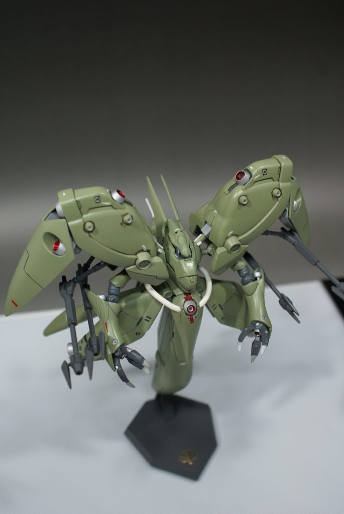 再びジオンの理想を掲げるために、星の屑成就のために、ソロモンよ、私は帰ってきた。