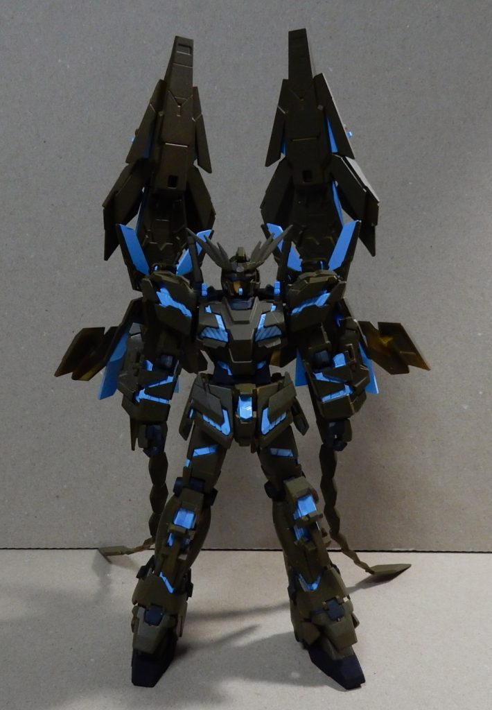 ベース塗装の上から影色を塗った状態