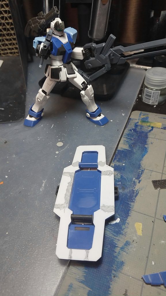 シールド裏の肉抜き埋めは面倒でした…