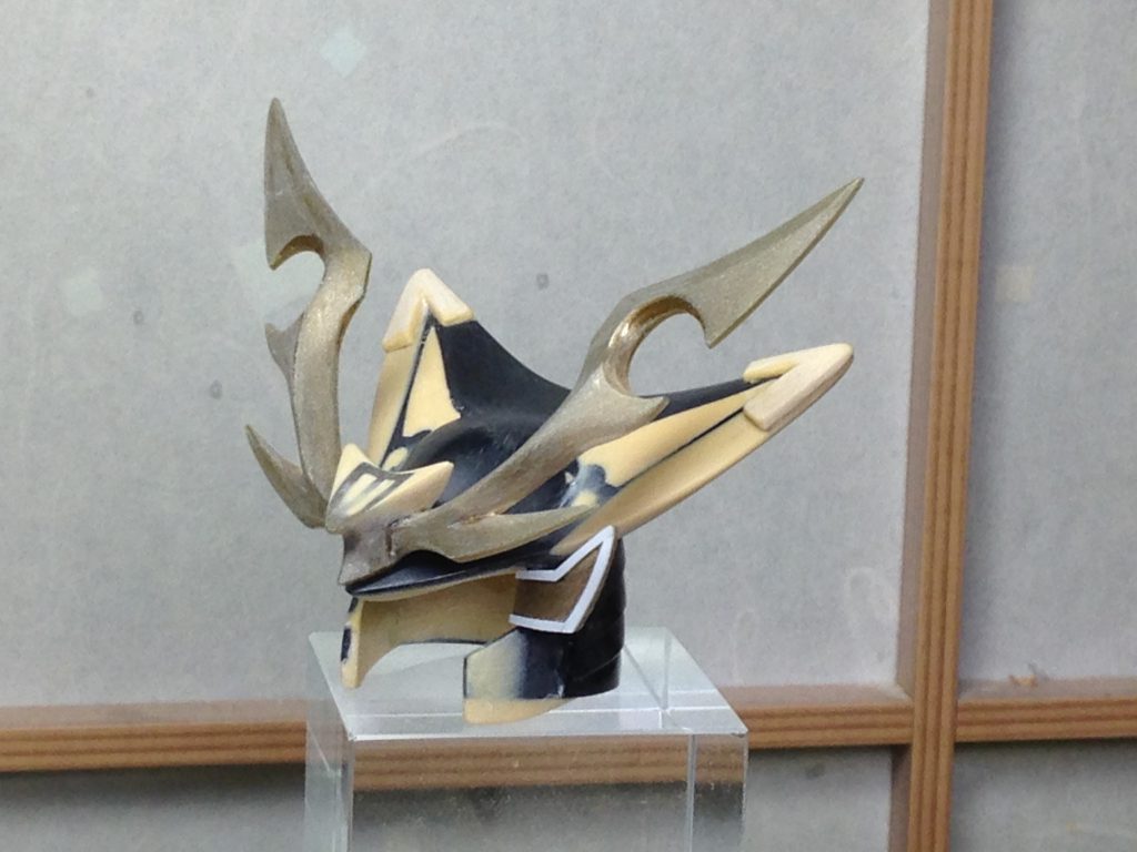 〇伝だと兜の形状がちょっと違うので弄りました