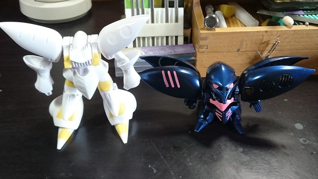 頭は最初こんな感じでした
左はスネだけ使用した1/220