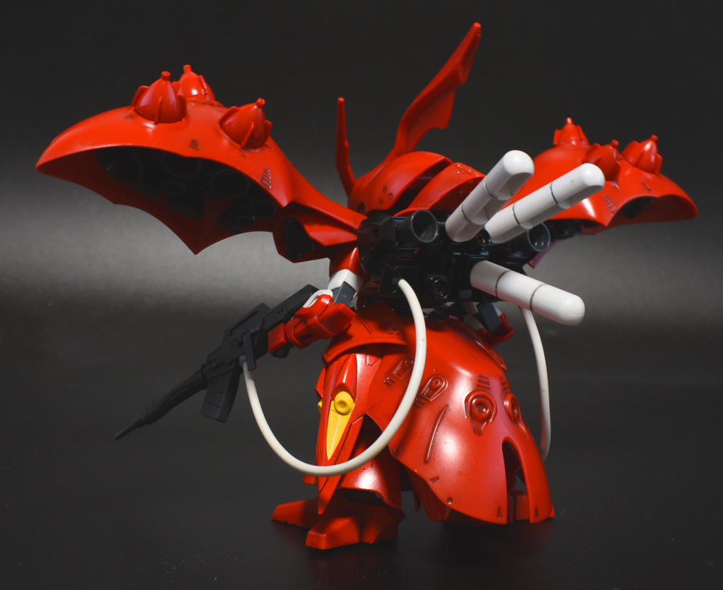 初めて作品にケーブルを使ってみました。ちなみに100均の壊れたiphoneの充電ケーブルを使ってます。