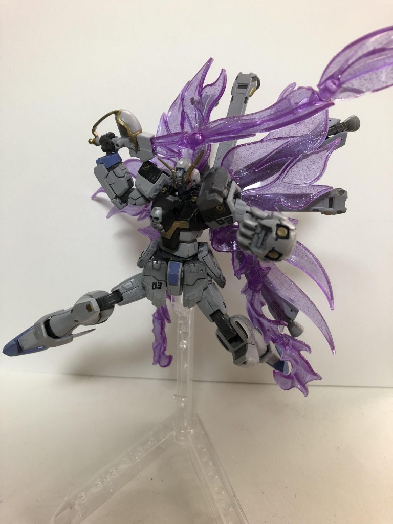 半暴走状態の「クレイジーファントム」
全身から紫の炎が吹き出し、攻撃方法が近接主体になる。