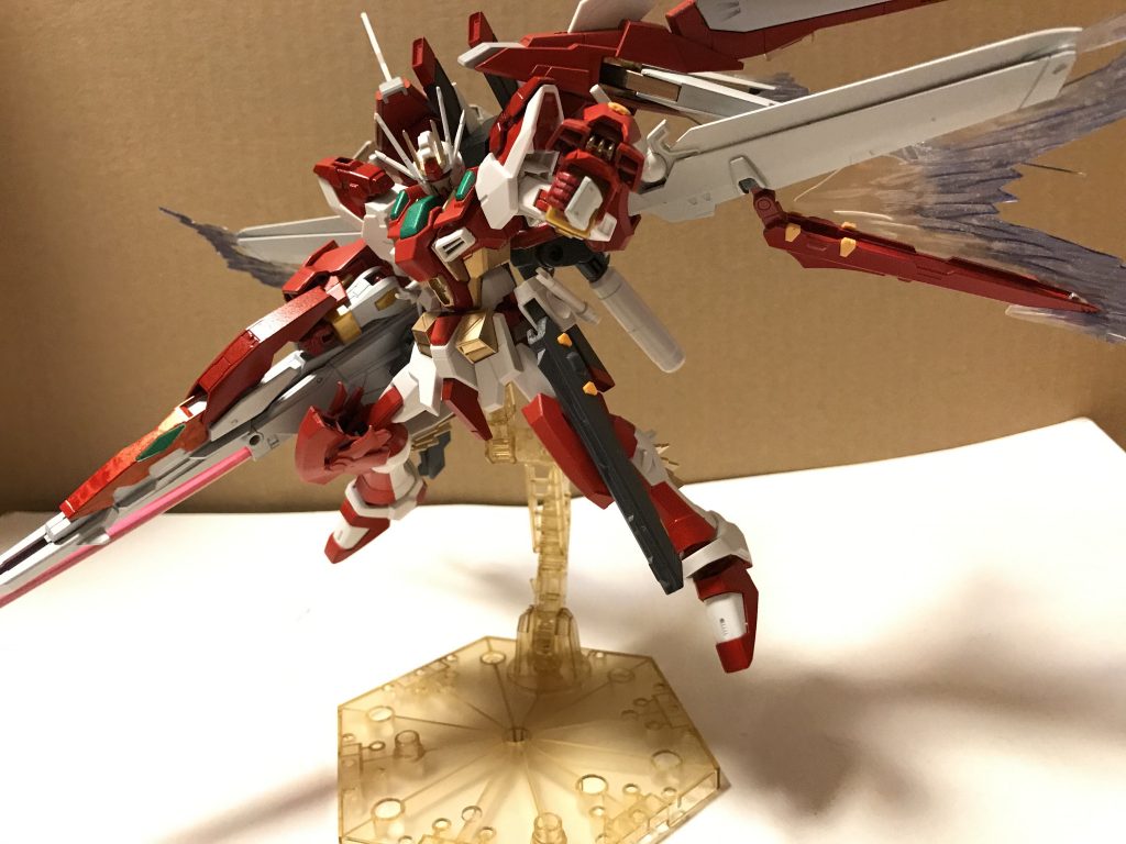 アクセラレイターシステム
エクセリオンに内蔵されたシステムでトランザムと同等の性能を誇るがエネルギーの消耗が激しいのと機体に相当な負荷が掛かってしまう諸刃の剣でもあるため使用は1分が限界。
使用時にはドラグーンバインダーとファントムウイングから青白い光の翼が出現する