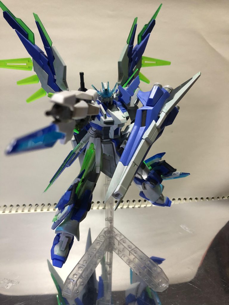 ビームライフルとシールドです。
ビームライフルはFXなどのパーツを組み合わせて制作しました。
シールドはそのまま使用してます。