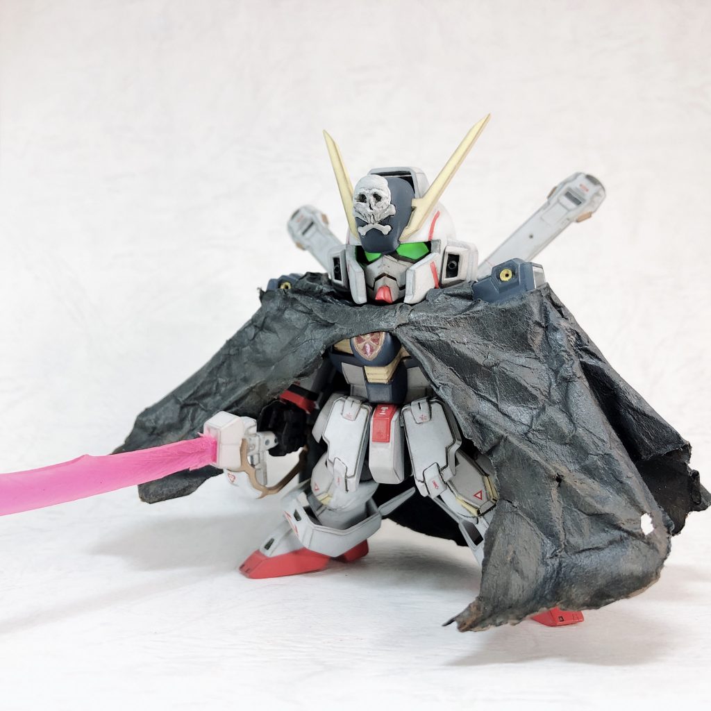 ABCマントは茶封筒にジェッソを塗ったものを使用しました。
初めての試みでしたが、塗装が剥げずに曲げたりする事が出来るので大成功でした(´∀`)