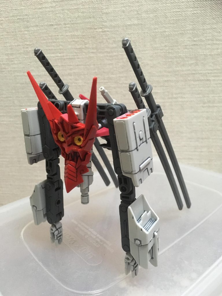 戦国アストレイの代名詞でもある鬼の盾はサブユニットとして装備!