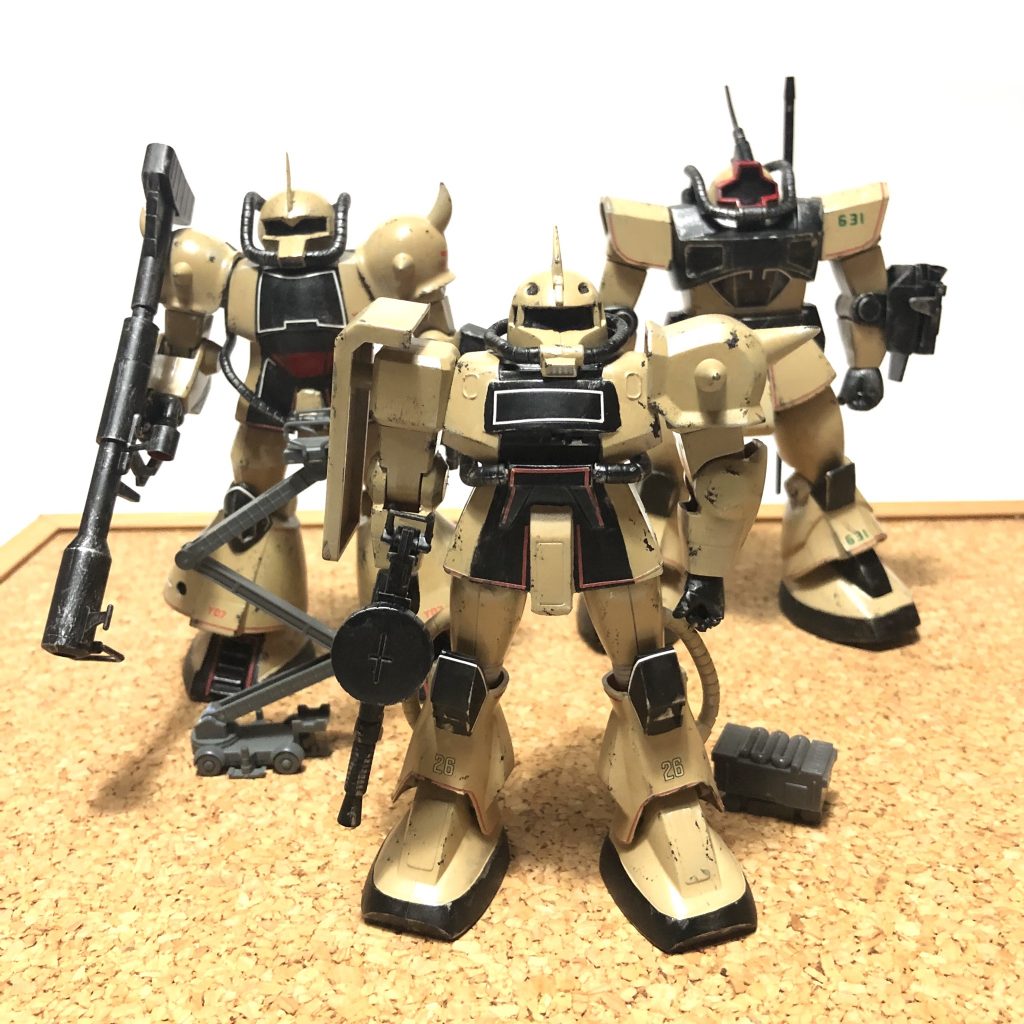 ここはとある「砂漠の駐屯地」
戦略的価値の薄い方面でも連邦軍のジオン掃討作戦が展開していた。
 
物資の乏しいアフリカで、激烈を極めるジオン狩り。
 
彼等は生き残る事が出来るだろうか…