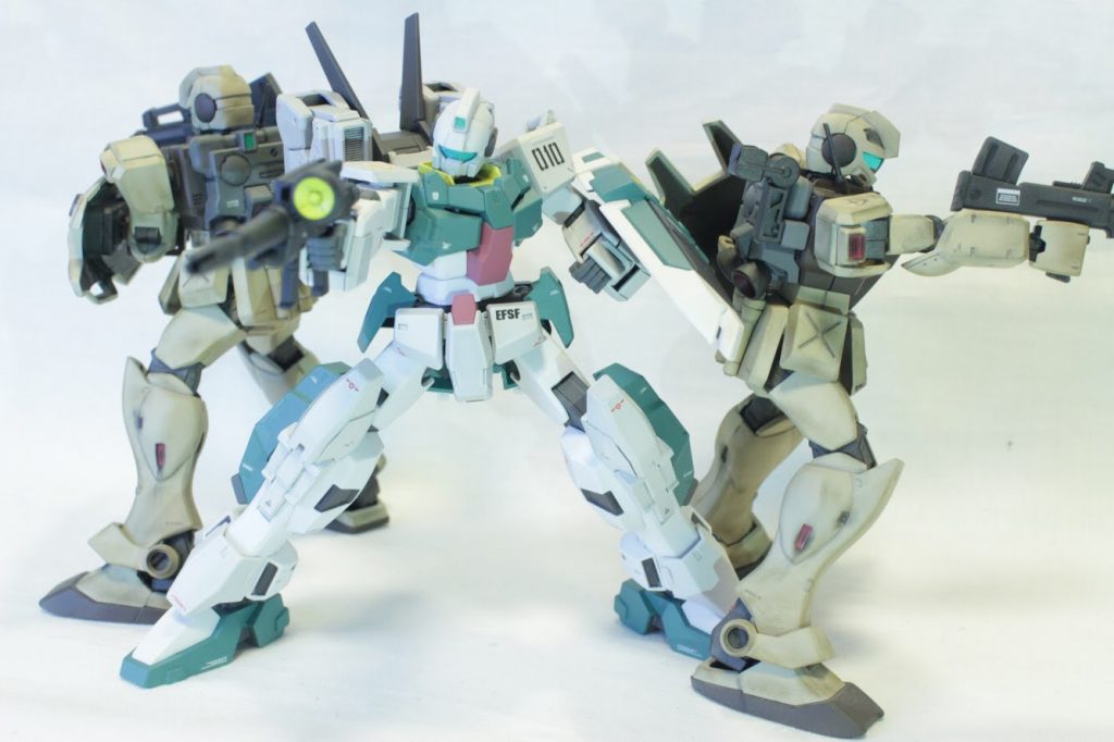 ジム系と並べるとよりジムっぽく見えます。ただのエース機みたいですね。