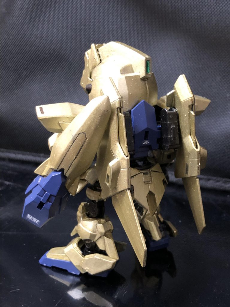 クワトロ「お初にお目にかかる。君が、可変開発室 室長かね？」
oyz「はい！私がGUNSTARDOM可変開発室 室長をさせて頂いておりますoyzです。お会いできて光栄ですっ、クワトロ大佐！」
クワトロ「大佐はよしてくれ。今の私は大尉だよ。早速だが、私の百式を可変機にさせるというプランは完成したのかね？」
oyz「もちろんです。こちらへどうぞ。」