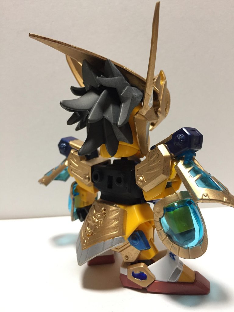 バックパックで背面が見えにくいので取り外した状態も。