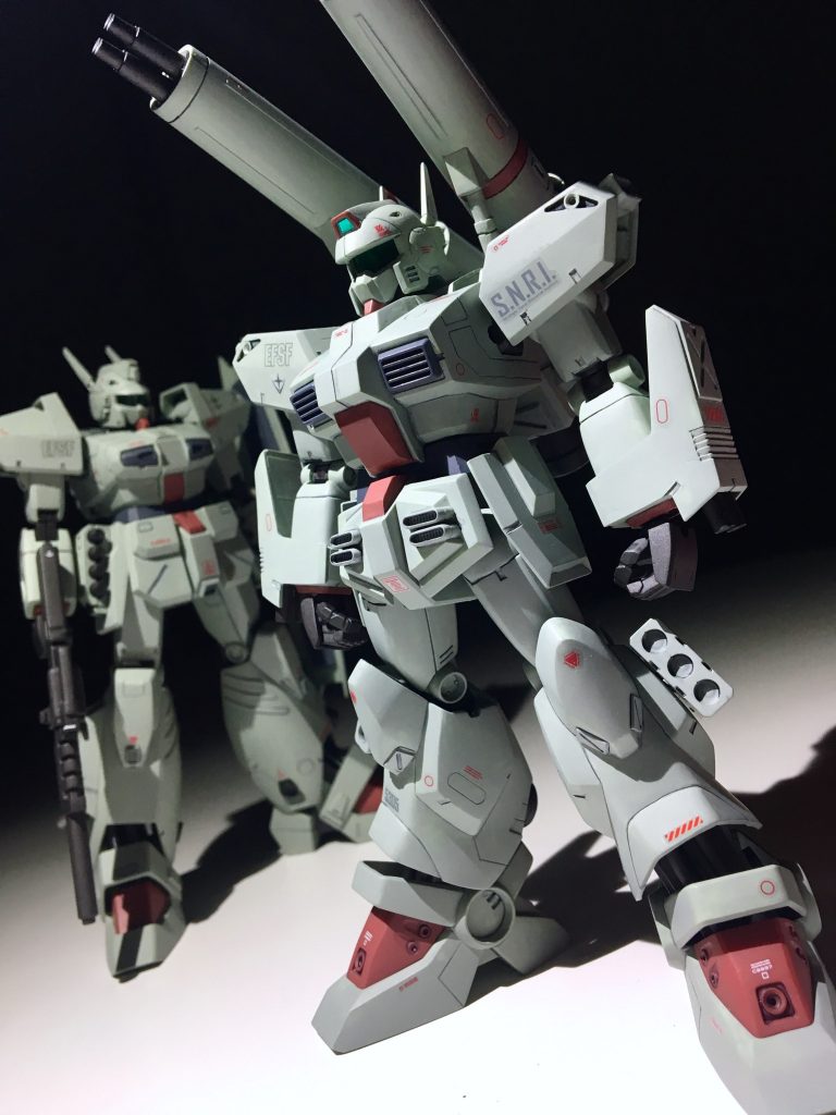 過去作ヘビーガンと。基本色はエナメルの明灰白色。赤は調色して作りました。