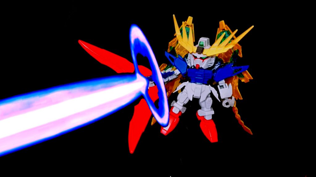 両端が展開し、通常より威力が高いビームが出る。